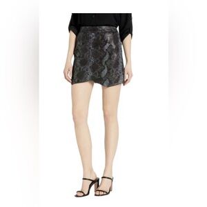 Jack by BB Dakota size 2 Black and Blue Faux Snake Skin